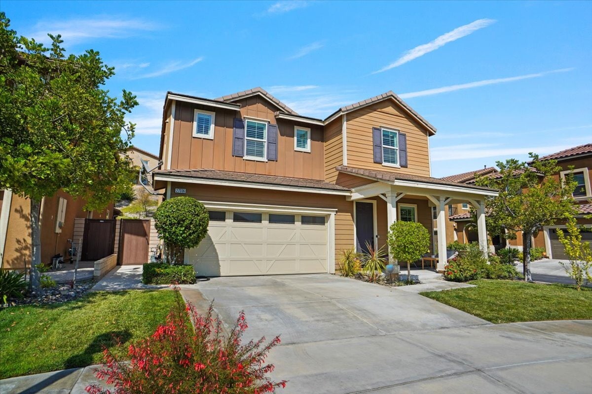 Primary Photo - For Lease: Stunning Modern Pool Home in th...