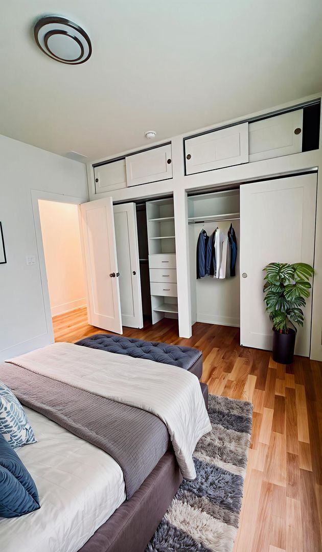 Building Photo - New Renovation 2 BR/2 BA right by the lake!