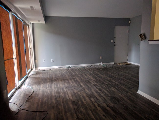 Foto del edificio - 7517 Riverdale Rd