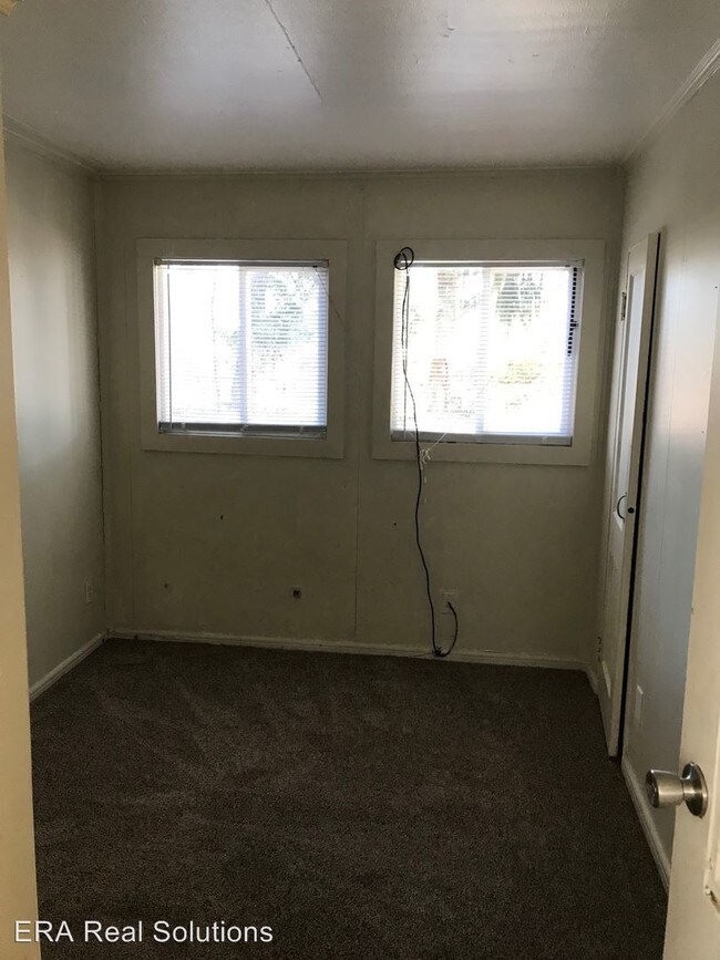 Building Photo - 3 br, 1 bath House - 1042 S.. Hampton Rd.