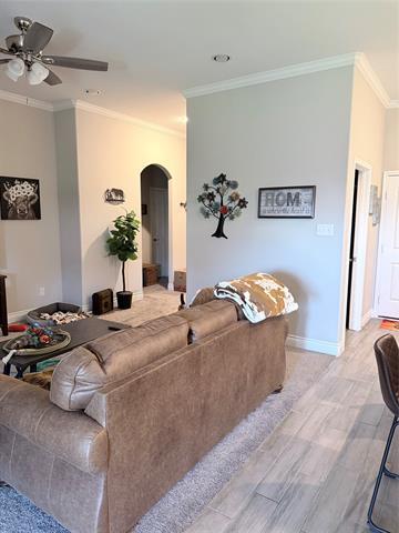 Foto del edificio - 1001 Hardaway Ln