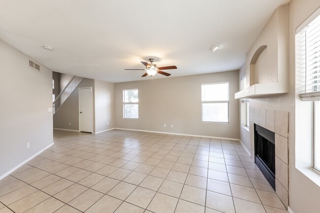 Foto del edificio - 11322 W Loren Ln