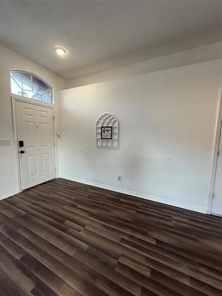 Foto del edificio - 5841 Dorham Pl