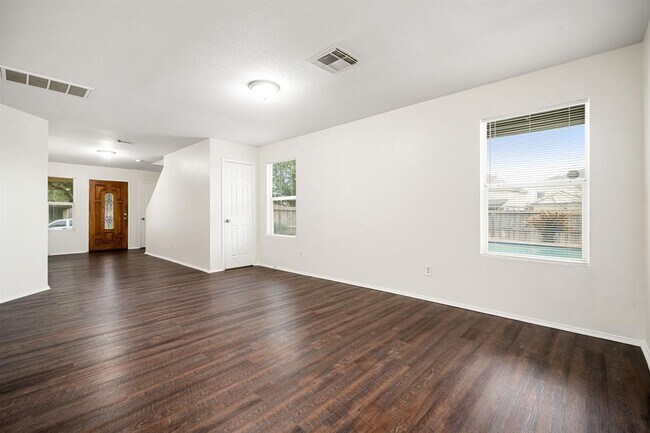 Building Photo - 14407 Acuna Ln