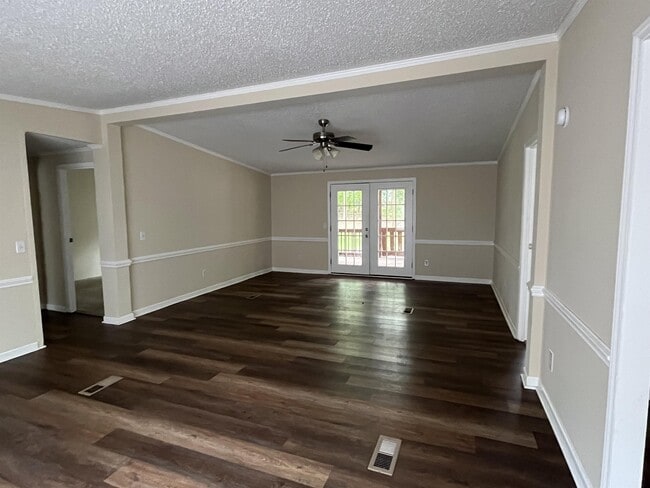 Building Photo - 1042 Cherry Tree Ct
