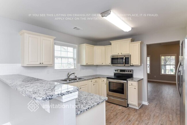 Foto del edificio - 6422 Grand Hickory Dr