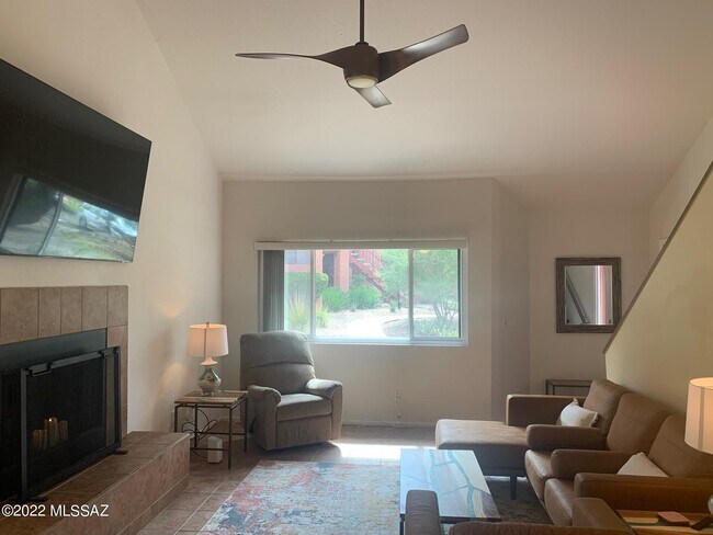 Foto del edificio - 5051 N Sabino Canyon Rd