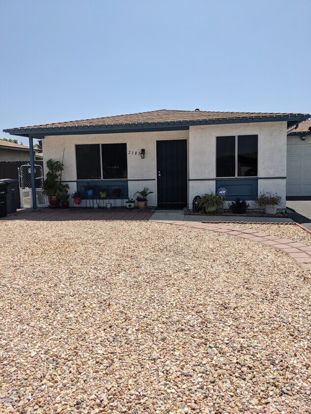 Foto principal - 2183 Avenida Olivos