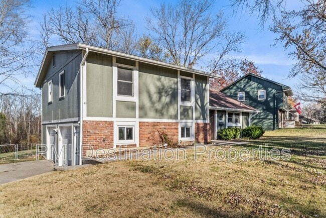 Building Photo - 6761 NW Sioux Dr
