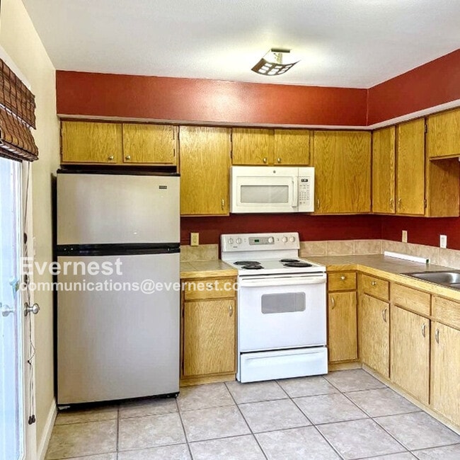 Building Photo - 1150 Inca St