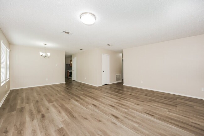 Foto del edificio - 5312 Newcastle Ln