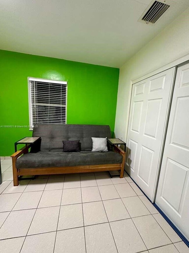Foto del edificio - 935 SW 11th Ave