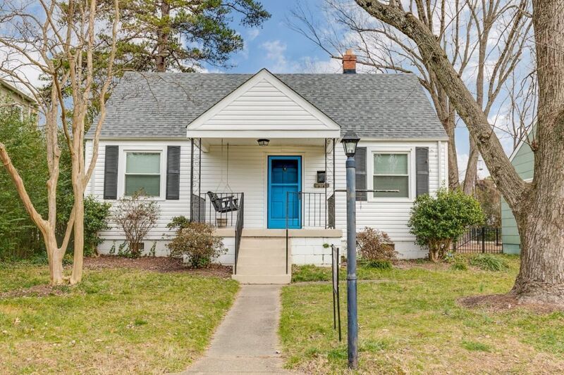 Primary Photo - 6506 Stuart Ave