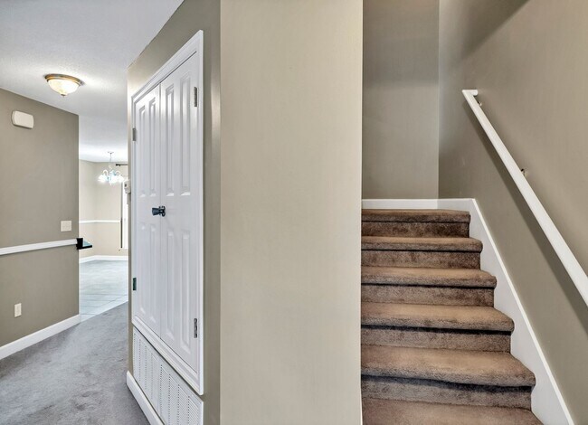 Building Photo - 827 Sugar Plum