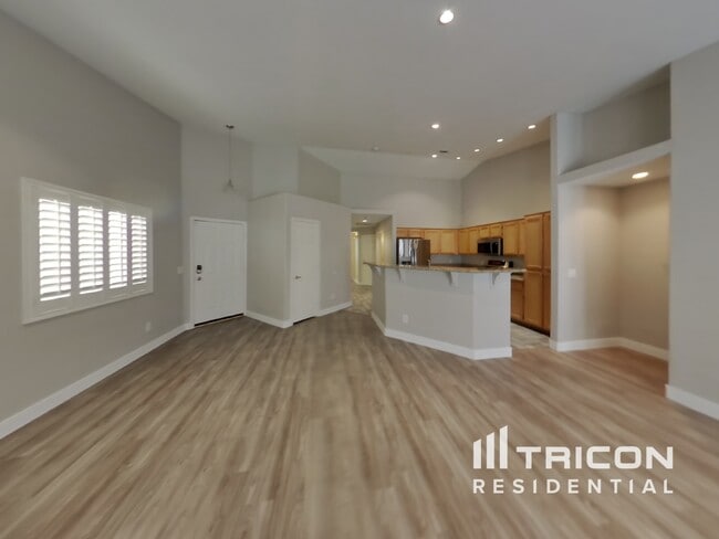 Foto del edificio - 6440 Sundown Heights Ave