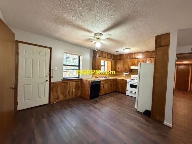 Foto del edificio - 1804 Bobbitt Ln