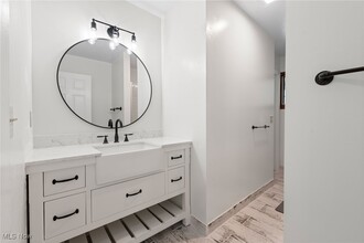 Building Photo - 3812 Ellendale Rd