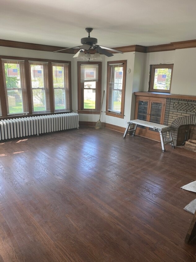 Primary Photo - 2044 183rd St