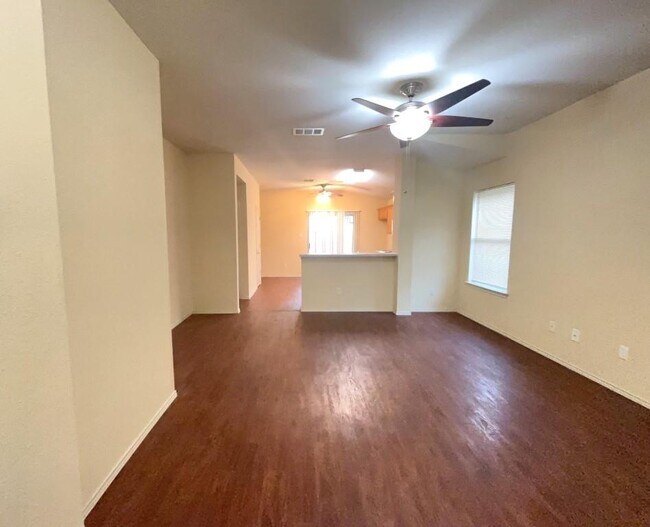 Foto del edificio - 2693 Bradley Ln