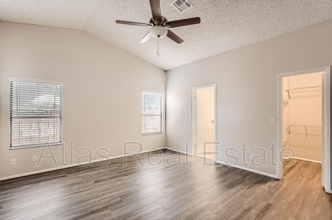 Building Photo - 171 Emden Dr