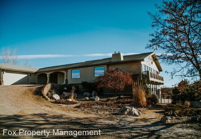 Building Photo - 4 br, 2.5 bath House - 9995 Carbon Road