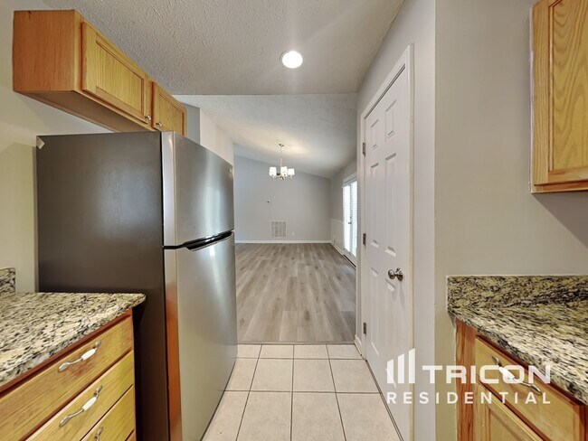 Building Photo - 207 Regency Lane Woodstock GA