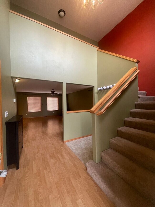 Foto del edificio - Two Story in Salmon Creek!