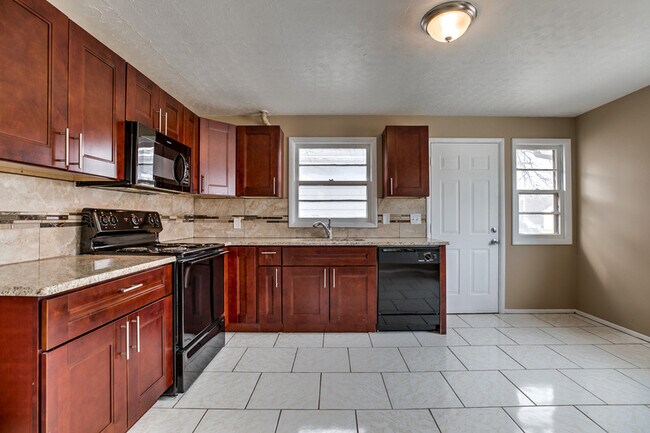 Building Photo - 3509 Redick Ave