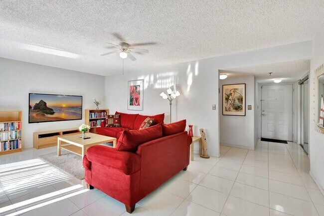 Foto del edificio - 1915 Lavers Cir