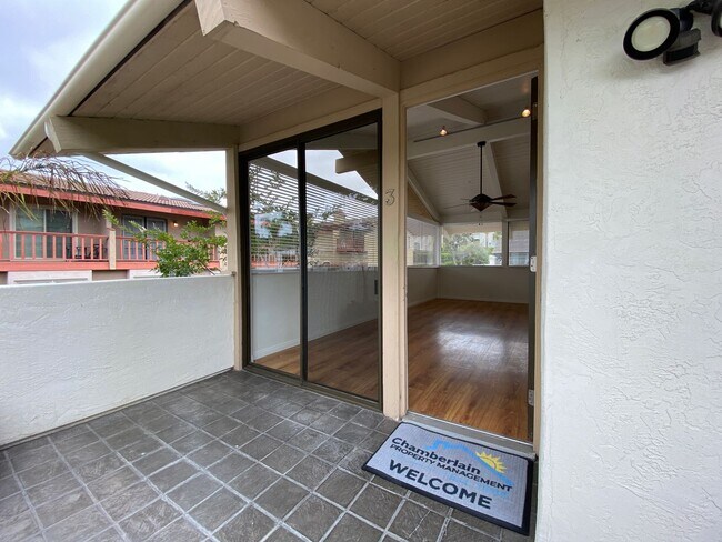 Foto del edificio - Lovely 2 Bedroom, 2 Bathroom Condo!