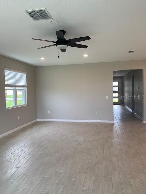 Building Photo - 508 Aviana St