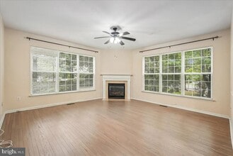 Building Photo - 905 Royal Elm Ct