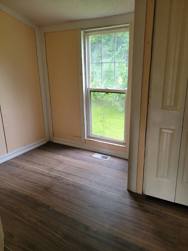 Foto principal - 736 Point Dr