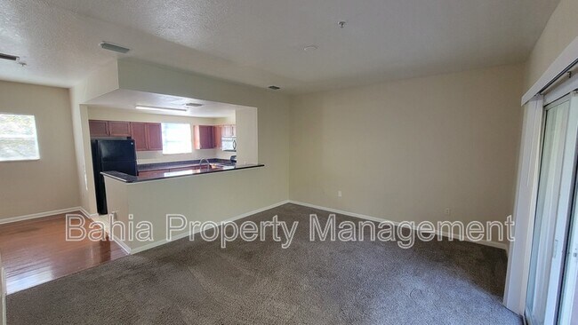 Foto del edificio - 6054 Gibson Ave