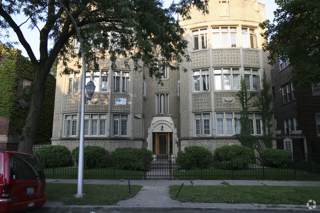 Building Photo - Chatham Apartments