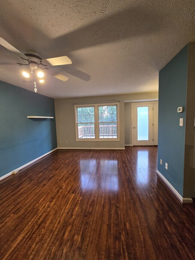Foto del edificio - 115 Westbrooke Ln