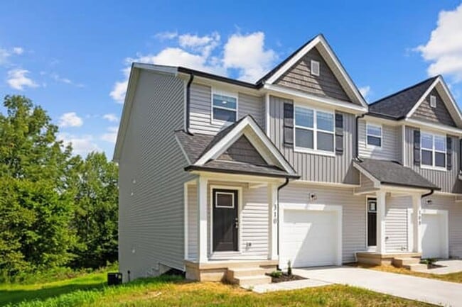 Building Photo - Clemmons- new Construction-3 story -4 bed,...