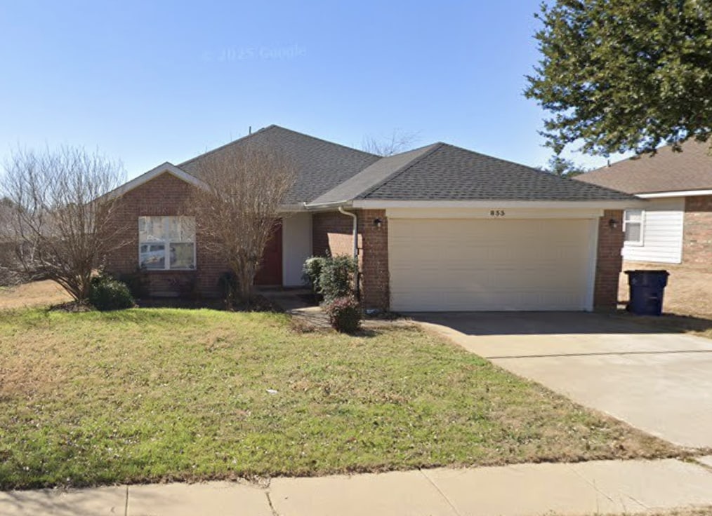 3 Bed, 2 Bath Home in Burleson, TX - 3 Bed, 2 Bath Home in Burleson, TX