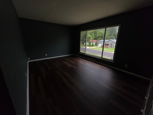 Building Photo - 3729 W Vinton Ave