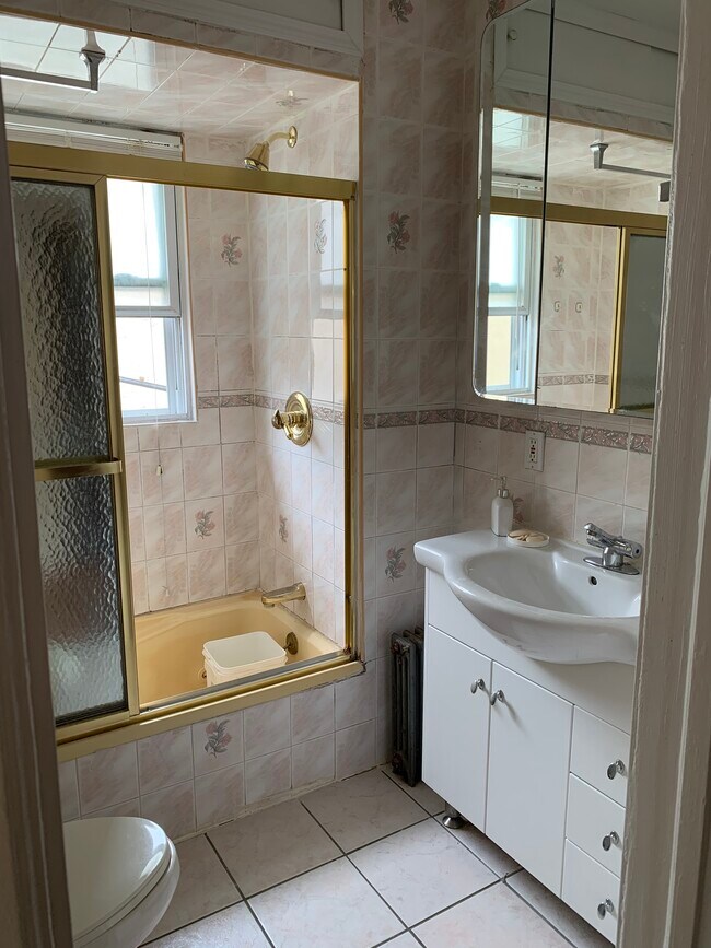 Foto del edificio - 4509 149th St