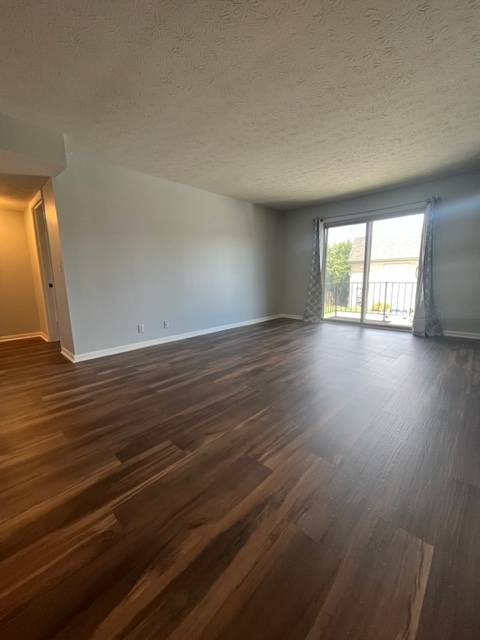 Foto del edificio - 4028 Poplar Level Rd