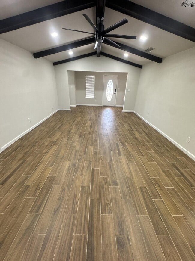 Building Photo - 1207 Danberry St