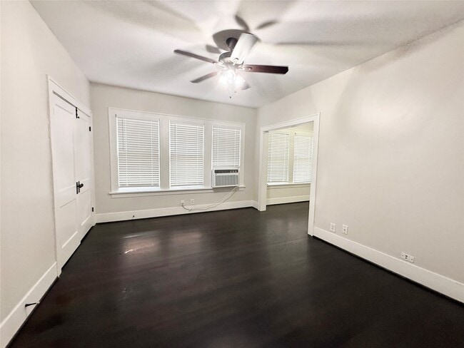 Foto del edificio - 1126 Berthea St