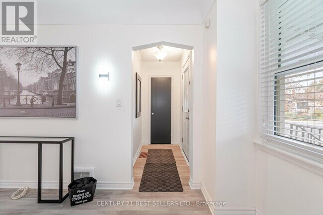 Building Photo - 204 Summerhill Ave