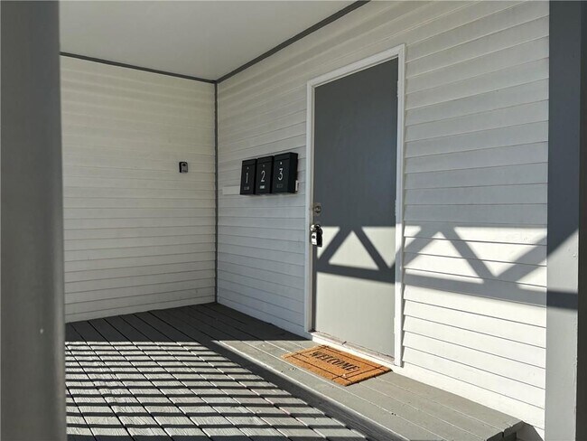 Building Photo - 191 Nashua St