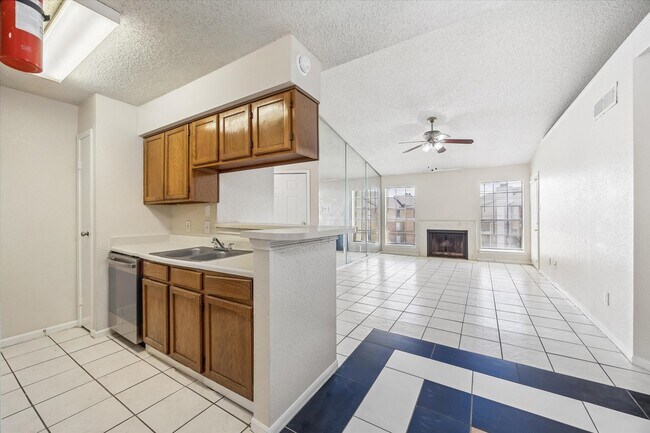 Building Photo - 10101 S Gessner Rd