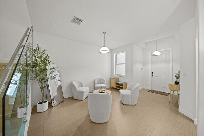 Foto del edificio - 11613 NW 78th St