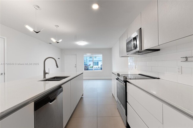Foto del edificio - 2555 NE 193rd St
