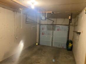 Building Photo - 2516 W Newman Pkwy