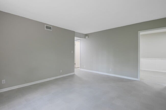 Building Photo - 1608 Fayette Ave